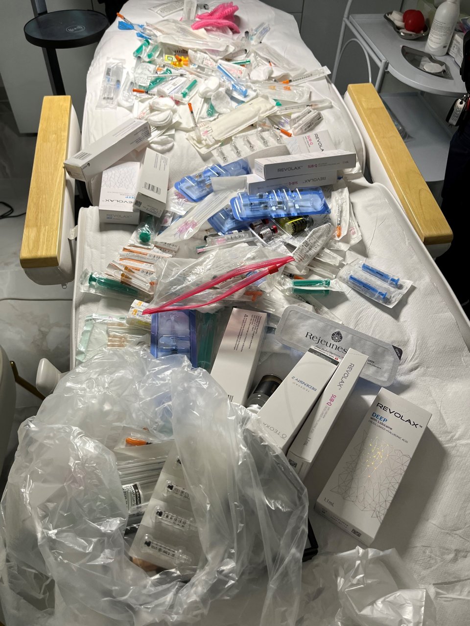 Sichergestellte Beweismaterialien der Gruppe Sofortmaßnahmen der Stadt Wien